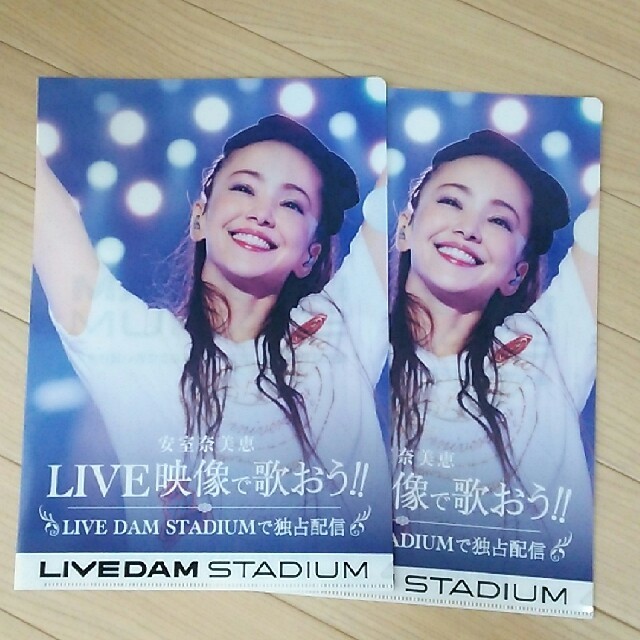 安室奈美恵クリアファイル エンタメ/ホビーのタレントグッズ(ミュージシャン)の商品写真