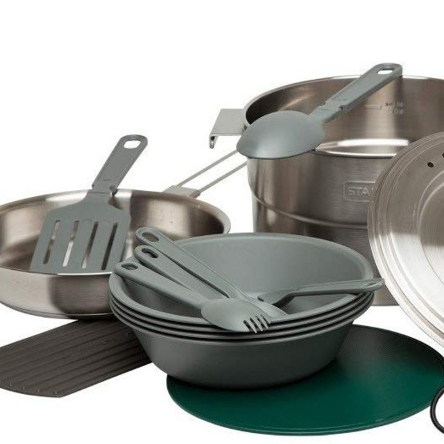 Stanley(スタンレー)の新品 Stanley Base Camp Cook Set スポーツ/アウトドアのアウトドア(食器)の商品写真