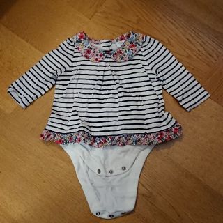 ベビーギャップ(babyGAP)のこあらのマーチ様専用です☆babyGAP 花柄ロンパース☆60-70(ロンパース)