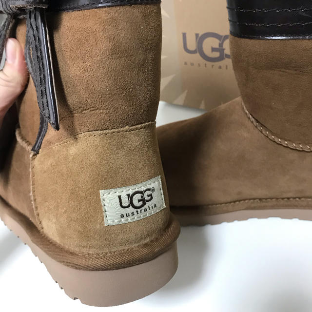 UGG(アグ)のUGG アグ ブーツ ムートンブーツ サイドリボン レディースの靴/シューズ(ブーツ)の商品写真