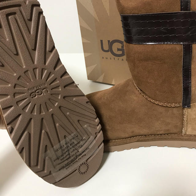 UGG(アグ)のUGG アグ ブーツ ムートンブーツ サイドリボン レディースの靴/シューズ(ブーツ)の商品写真