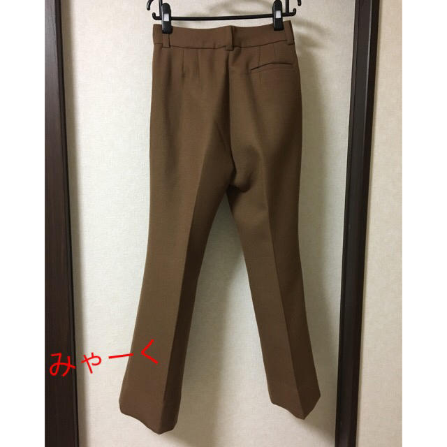 MADISONBLUE(マディソンブルー)のMADISONBLUE FLARE SLACKS レディースのパンツ(カジュアルパンツ)の商品写真