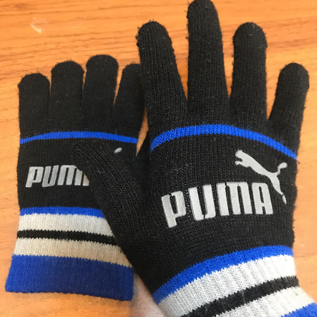 PUMA(プーマ)のPUMA 滑り止め付き  手袋 キッズ/ベビー/マタニティのこども用ファッション小物(手袋)の商品写真