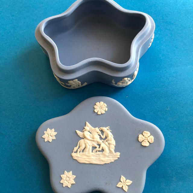 WEDGWOOD(ウェッジウッド)のアンティークのジャスパーウェア 小物入れ インテリア/住まい/日用品のインテリア小物(小物入れ)の商品写真