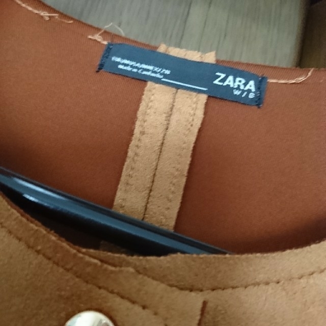 ZARA(ザラ)のちょい訳ありZARA キャメルのスエードノーカラーファーロングコート レディースのジャケット/アウター(毛皮/ファーコート)の商品写真