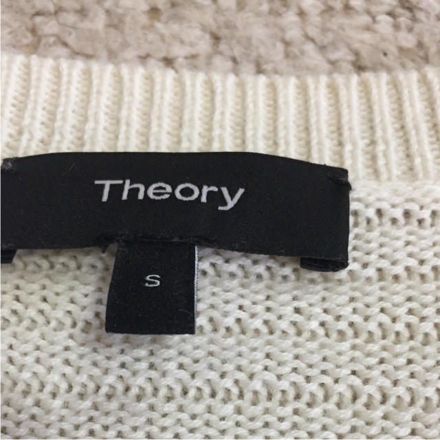 theory(セオリー)のtheory カシミアニット オフホワイト 恋うママ様専用 レディースのトップス(ニット/セーター)の商品写真