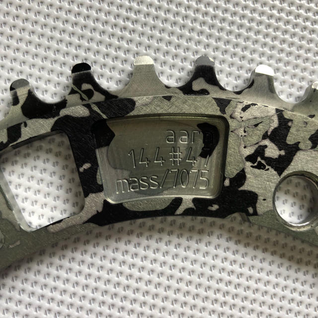 AARN track chainring White camo チェーンリングの通販 by 3239 AARN track chainring White camo チェーンリングの通販 by 3239