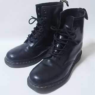 ドクターマーチン(Dr.Martens)の
名作王道!ドクターマーチン高級ガラスレザー8ホールブーツ人気黒！


(ブーツ)