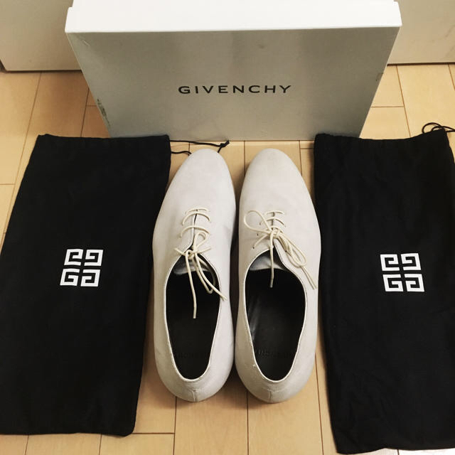 GIVENCHY(ジバンシィ)の最終値下げGIVENCHY スエードシューズ　新品未使用 メンズの靴/シューズ(ドレス/ビジネス)の商品写真