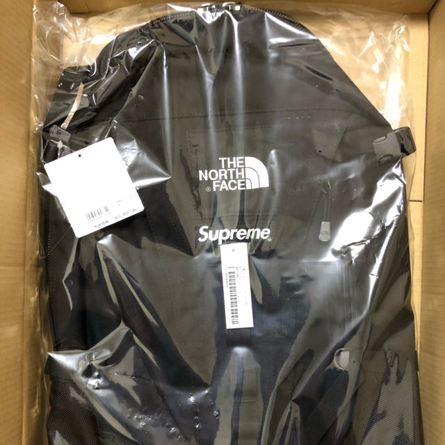 Supreme(シュプリーム)のSupreme The North Face Backpack シュプリーム  メンズのバッグ(バッグパック/リュック)の商品写真