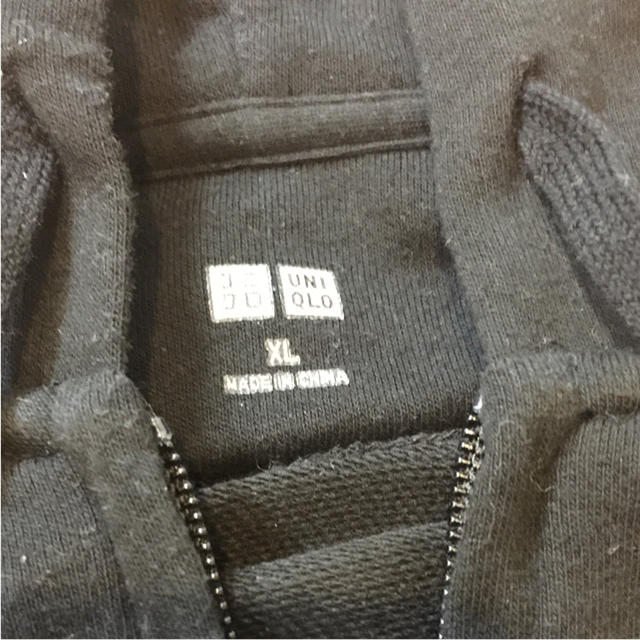 UNIQLO(ユニクロ)のUNIQLO  ユニクロ パーカー  黒 メンズ XL メンズのトップス(パーカー)の商品写真