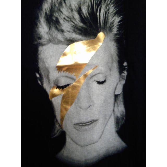 GU(ジーユー)の【GU】David Bowie Tシャツ　[未着用] エンタメ/ホビーのタレントグッズ(ミュージシャン)の商品写真
