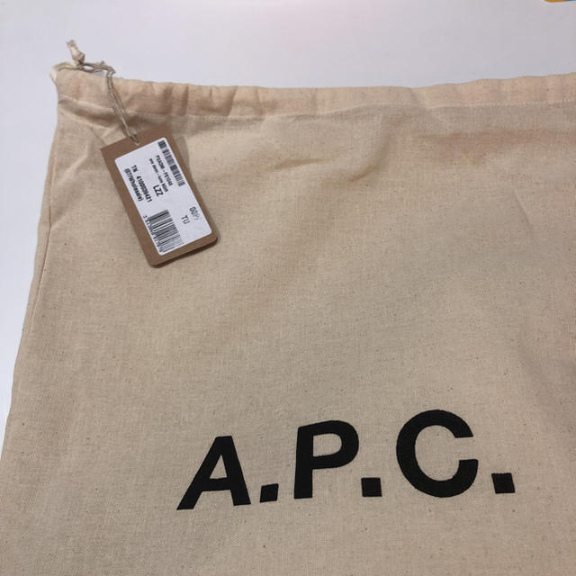 A.P.C(アーペーセー)のなりの様専用  新品 A.P.C アーペーセー  ハーフムーン バッグ   レディースのバッグ(ショルダーバッグ)の商品写真