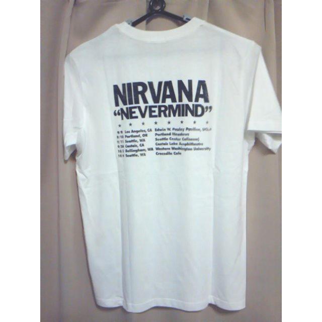 GU(ジーユー)の【GU】NIRVANA Tシャツ　[未着用] エンタメ/ホビーのタレントグッズ(ミュージシャン)の商品写真