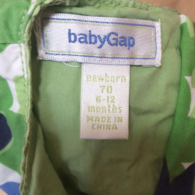 babyGAP(ベビーギャップ)のGAP 花柄ワンピース 70㎝ キッズ/ベビー/マタニティのキッズ服女の子用(90cm~)(その他)の商品写真