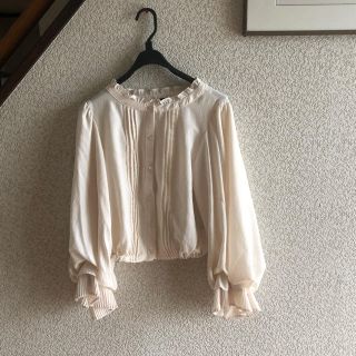 ダブルクローゼット(w closet)のフリルブラウス(シャツ/ブラウス(長袖/七分))