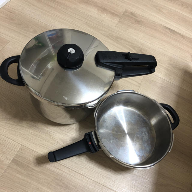 Fissler - フィスラー圧力鍋セット 6リットル、2.5リットルの Fissler - フィスラー圧力鍋セット 6リットル、2.5リットルの