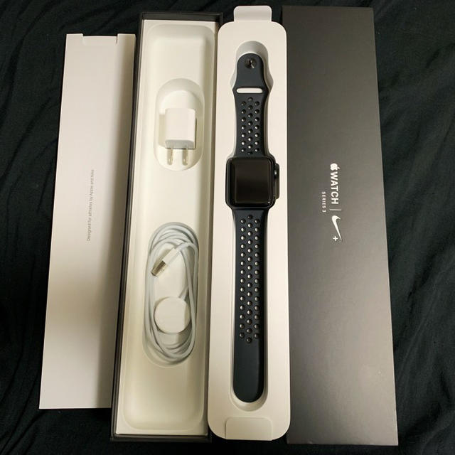 Apple Watch Series 3 42mm Nikeモデル