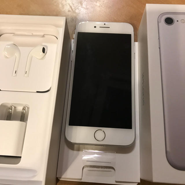 iPhone7 32GBシルバー　新品未使用品