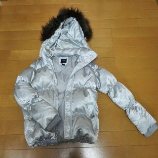 ギャップキッズ(GAP Kids)のGAP KIDS ダウンジャケット140　シルバー(コート)