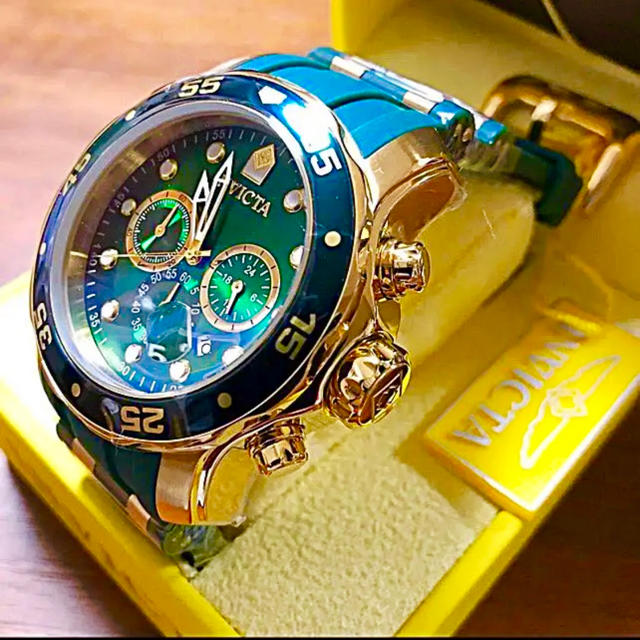 INVICTA(インビクタ)のInvicta 正規品 SCUBA PRO DIVER グリーン定価11万 メンズの時計(腕時計(アナログ))の商品写真