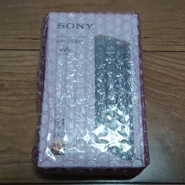 【未使用品】SONY NW-ZX300 64GB ブラック 本体 オマケ付