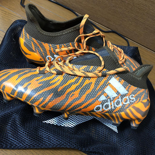 adidas(アディダス)のサッカースパイク スポーツ/アウトドアのサッカー/フットサル(シューズ)の商品写真