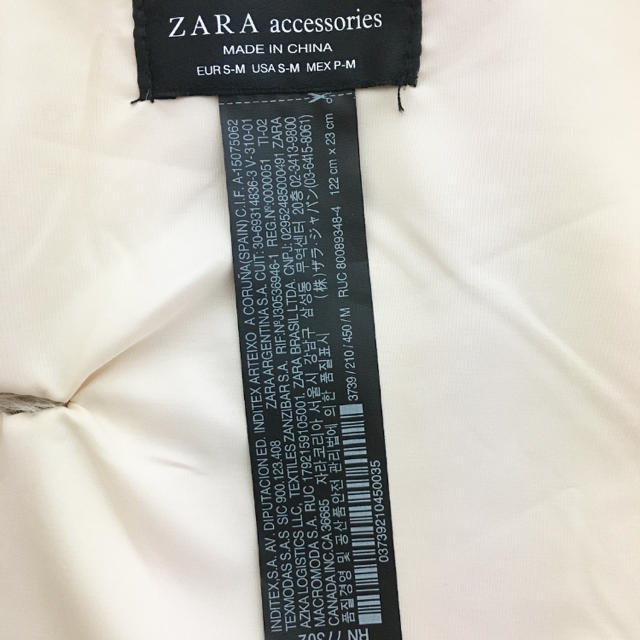 ZARA(ザラ)の【しみふみさん専用】ZARA⁑ベーシックフェイクファーストール レディースのファッション小物(マフラー/ショール)の商品写真