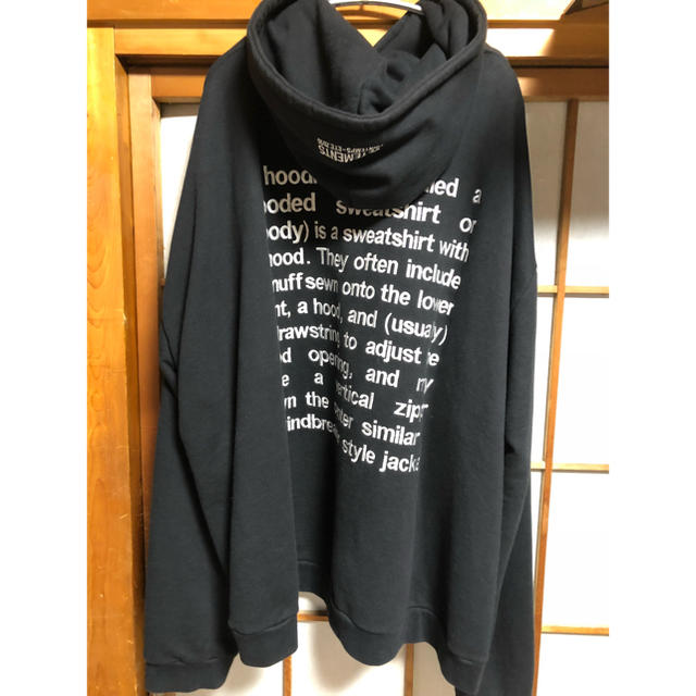 多少の値下げ可 確実正規品 vetements hoodie 英字パーカーのサムネイル