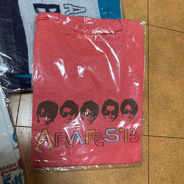 嵐(アラシ)の嵐☆5×10Tシャツ他  5点 エンタメ/ホビーのタレントグッズ(アイドルグッズ)の商品写真