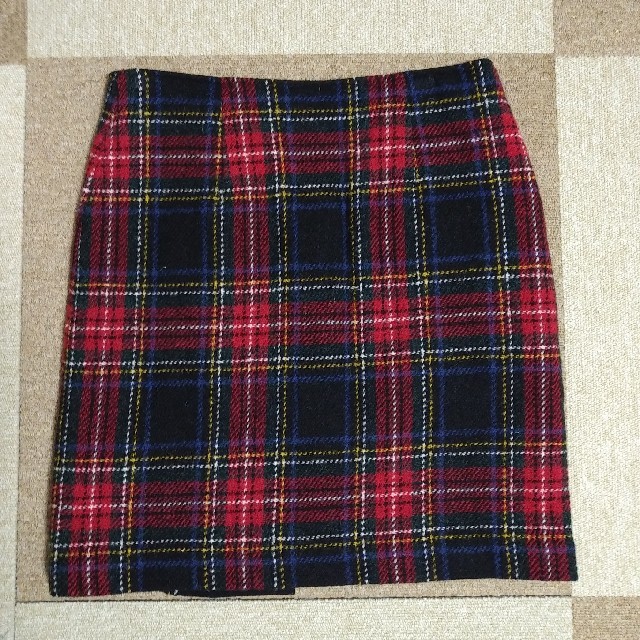 heliopole(エリオポール)の(mu様専用)エリオポール×ハリスツイード スカート チェック、グレー(2枚) レディースのスカート(ミニスカート)の商品写真