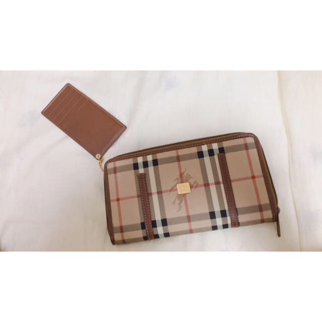 BURBERRY(バーバリー)の最終値下げ！BURBERRY バーバリー 長財布 レディースのファッション小物(財布)の商品写真