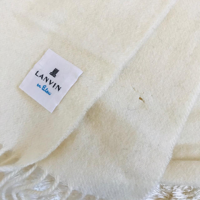 LANVIN en Bleu(ランバンオンブルー)のカシミヤ マフラー ホワイト レディースのファッション小物(マフラー/ショール)の商品写真