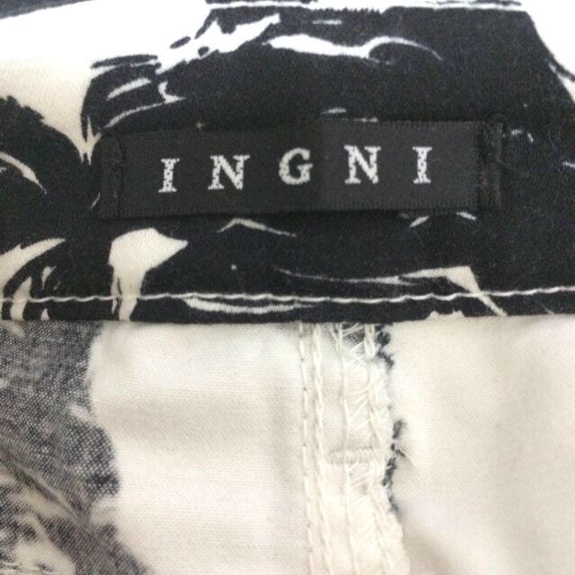 INGNI(イング)のINGNIバラ柄 レディースのパンツ(デニム/ジーンズ)の商品写真