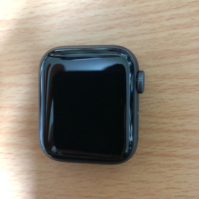 Apple Watch(アップルウォッチ)のApple Watch series4 40mm GPSモデル スポーツバンド メンズの時計(腕時計(デジタル))の商品写真