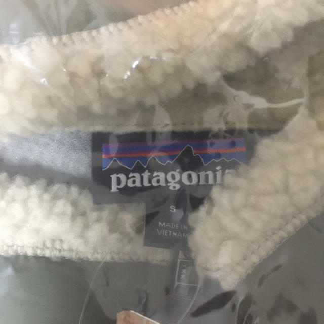 patagonia(パタゴニア)のパタゴニアレトロx  2018新作、ペリカン、フリース、新品、未開封 メンズのジャケット/アウター(ブルゾン)の商品写真