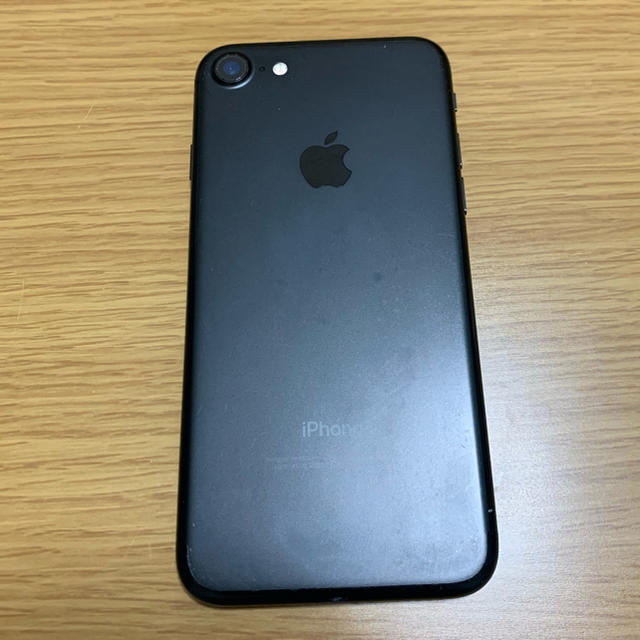 iPhone 7 Black 本体