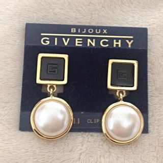 ジバンシィ(GIVENCHY)のラスト✨美品♡ゴージャス♡イヤリング★(イヤリング)