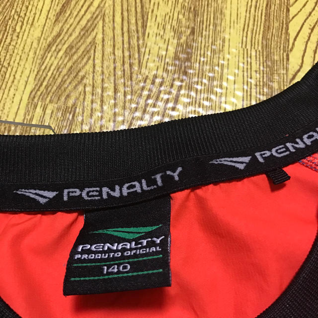 PENALTY(ペナルティ)の美品 ペナルティ ピステ ウインドブレーカー   サイズ 140   スポーツ/アウトドアのサッカー/フットサル(ウェア)の商品写真
