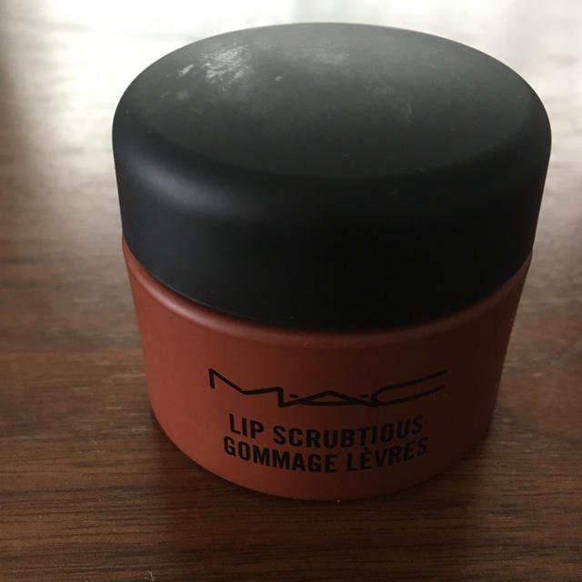MAC(マック)のリップスクラブシャス コスメ/美容のスキンケア/基礎化粧品(リップケア/リップクリーム)の商品写真