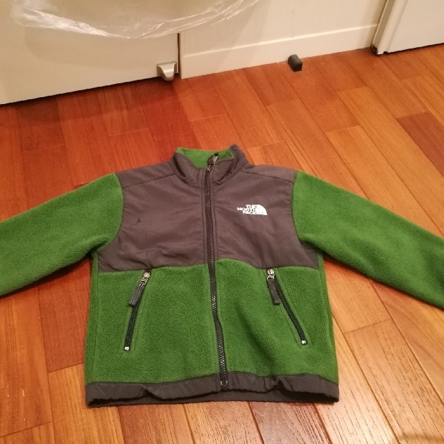 THE NORTH FACE(ザノースフェイス)のノースフェイス　フリースジャケット キッズ/ベビー/マタニティのキッズ服男の子用(90cm~)(ジャケット/上着)の商品写真