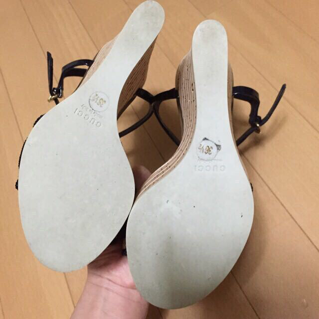 GUCCI - 正規品☆ローラさん愛用 グッチ サンダルの通販 by GUCCI - 正規品☆ローラさん愛用 グッチ サンダルの通販 by