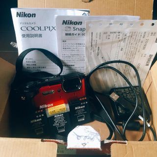 ニコン(Nikon)のNikon COOLPIX W300デジカメ+バッテリー3個(コンパクトデジタルカメラ)