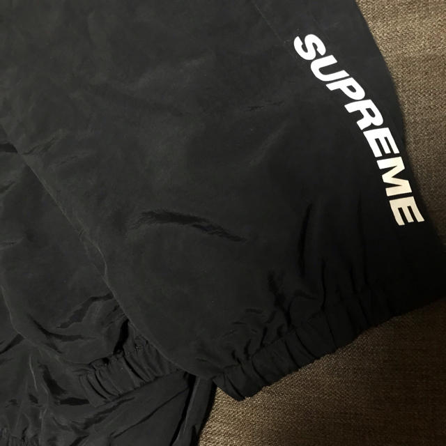 希少 トラックパンツ 黒 supreme supreme