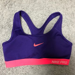 ナイキ(NIKE)のスポーツブラ(ヨガ)