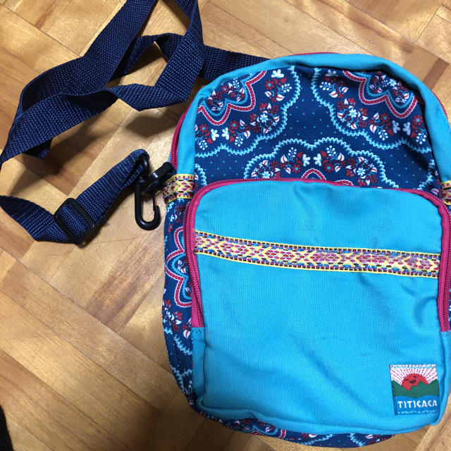 titicaca(チチカカ)のショルダーバッグ レディースのバッグ(ショルダーバッグ)の商品写真