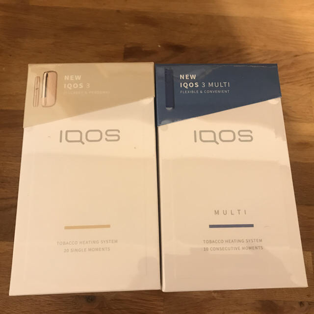 IQOS(アイコス)のiQOS3ゴールドとiQOS3マルチブルー2個セット メンズのファッション小物(タバコグッズ)の商品写真