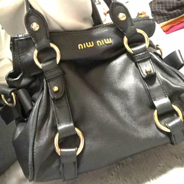 miumiu ハンドバッグ