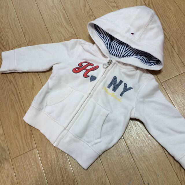 TOMMY HILFIGER(トミーヒルフィガー)のTOMMY パーカー80 キッズ/ベビー/マタニティのキッズ服女の子用(90cm~)(その他)の商品写真