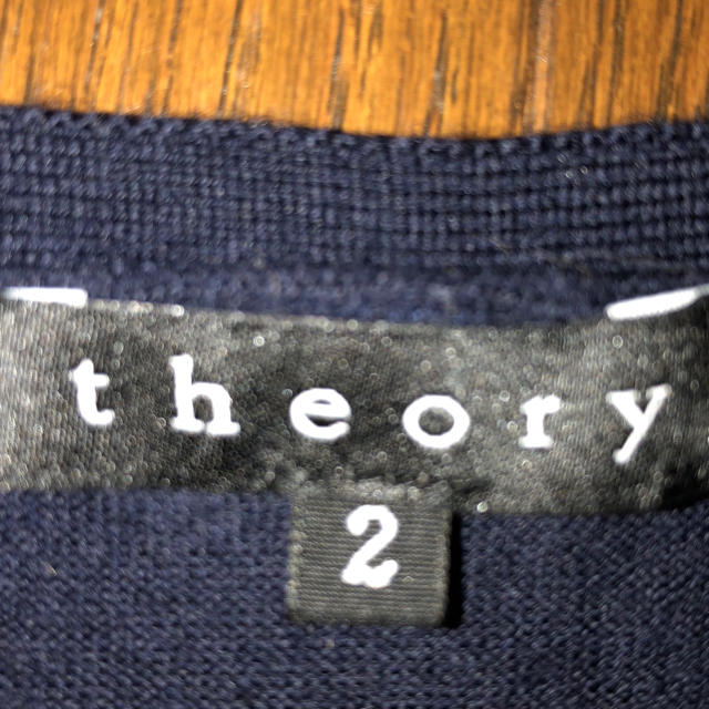 theory(セオリー)のtheory  ウールニット カーディガン  ネイビー  size  ２ レディースのトップス(カーディガン)の商品写真